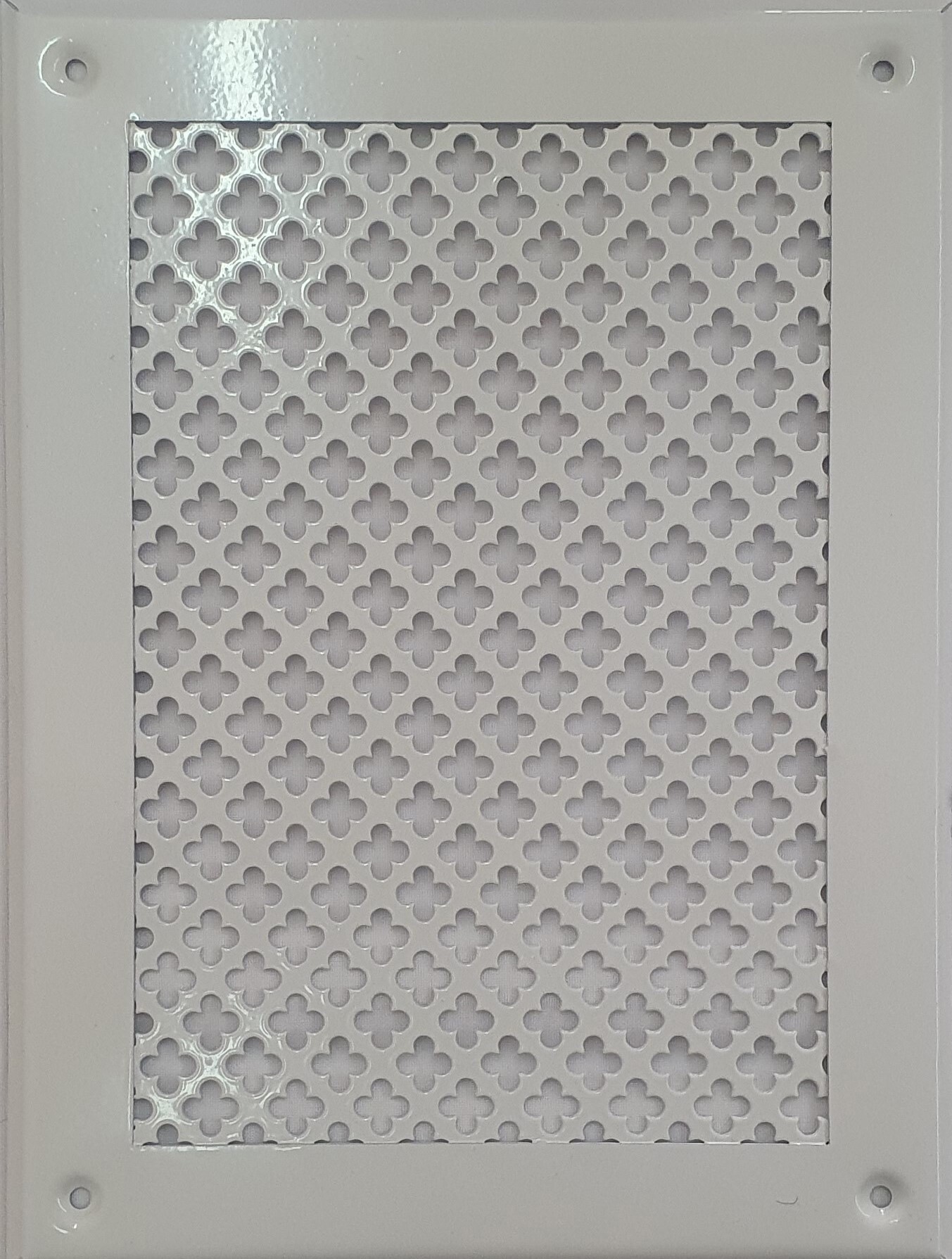 Изображение товара Вентиляционная решетка Шамрай VR 180x240 мм сталь белый резьбовой монтаж