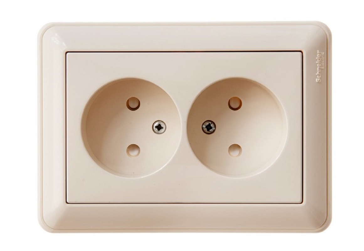 Изображение товара Розетка двойная встраиваемая Systeme electric Glossa RS16-254-28 со шторками цвет слоновая кость