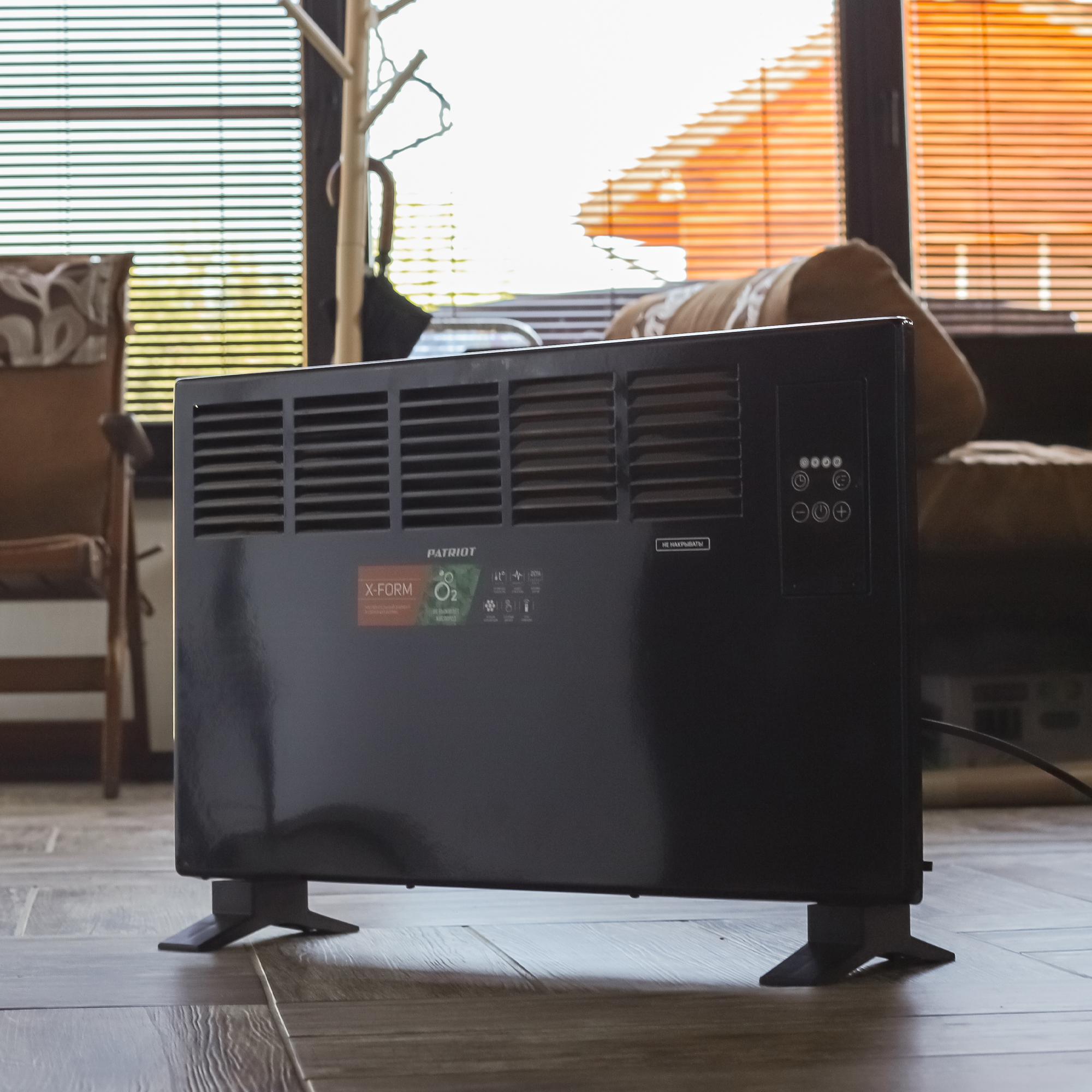 Изображение товара Конвектор электрический Patriot PT-C20E НСК с электронным термостатом 2000 Вт