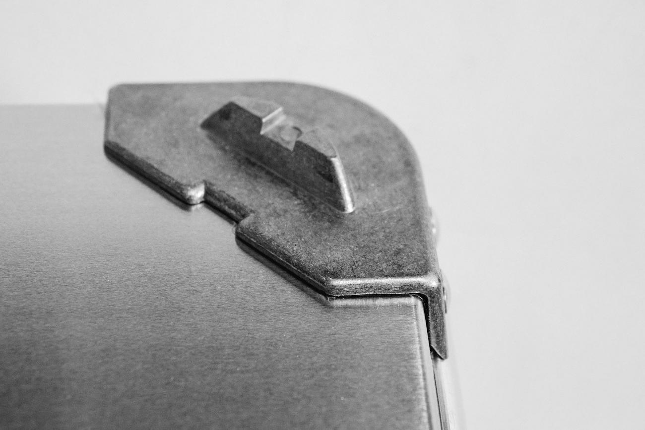 Изображение товара Ящик Риф E1176385412 усиленный с замком 1176x385x412 мм, пластик