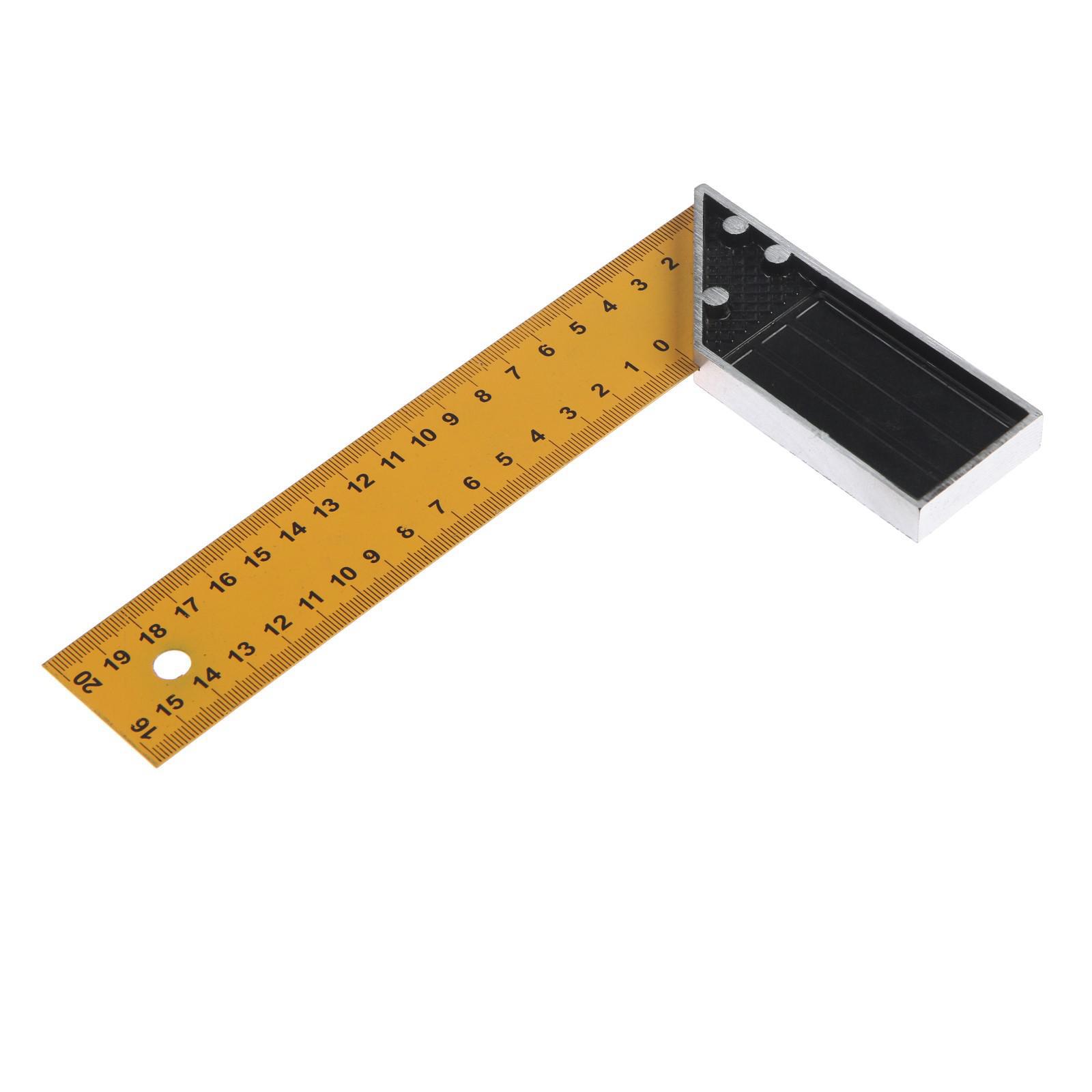 Изображение товара Металлический угольник ЛОМ 2446610 203 мм для строительных и ремонтных работ