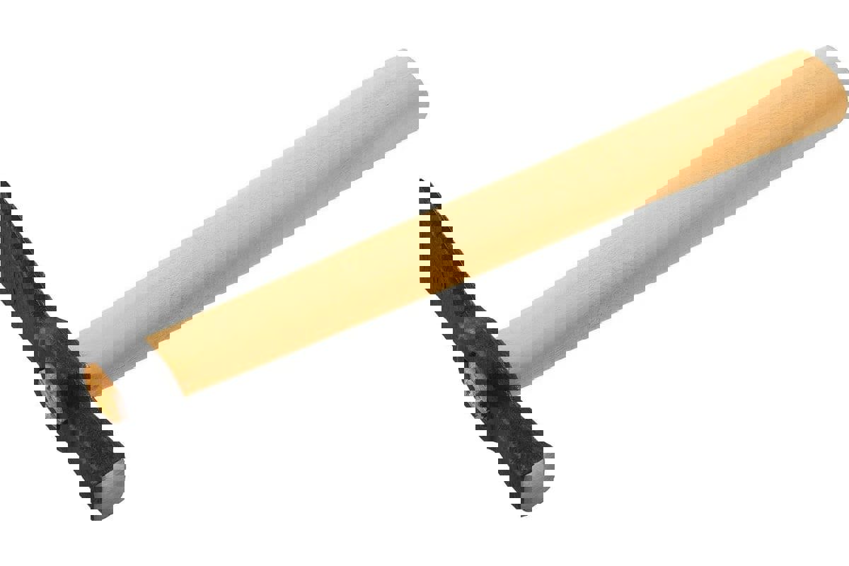 Изображение товара Молоток-кирка каменщика Ремоколор с деревянной рукояткой 600 г