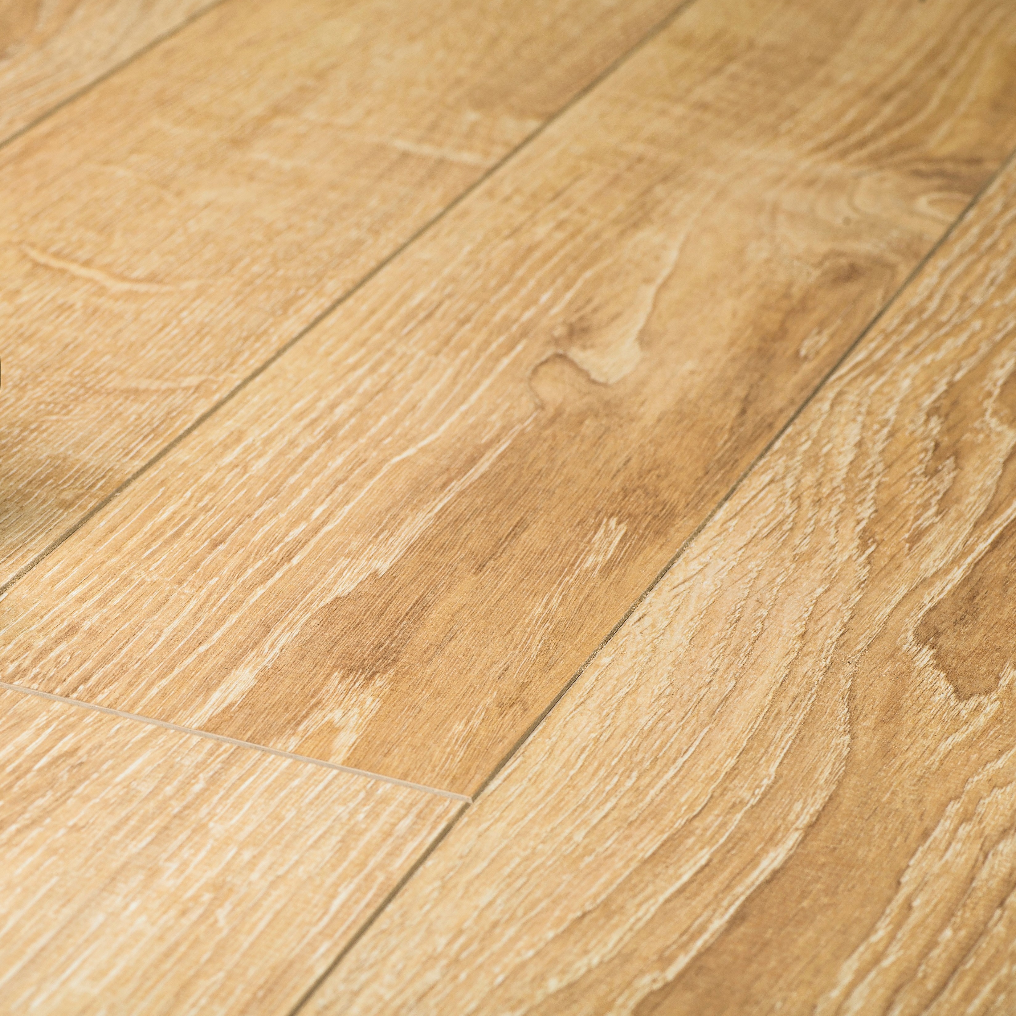 Изображение товара Ламинат Alsafloor Solid Plus Canaries Oak 33 класс толщина 12 мм с фаской 1.65 м²