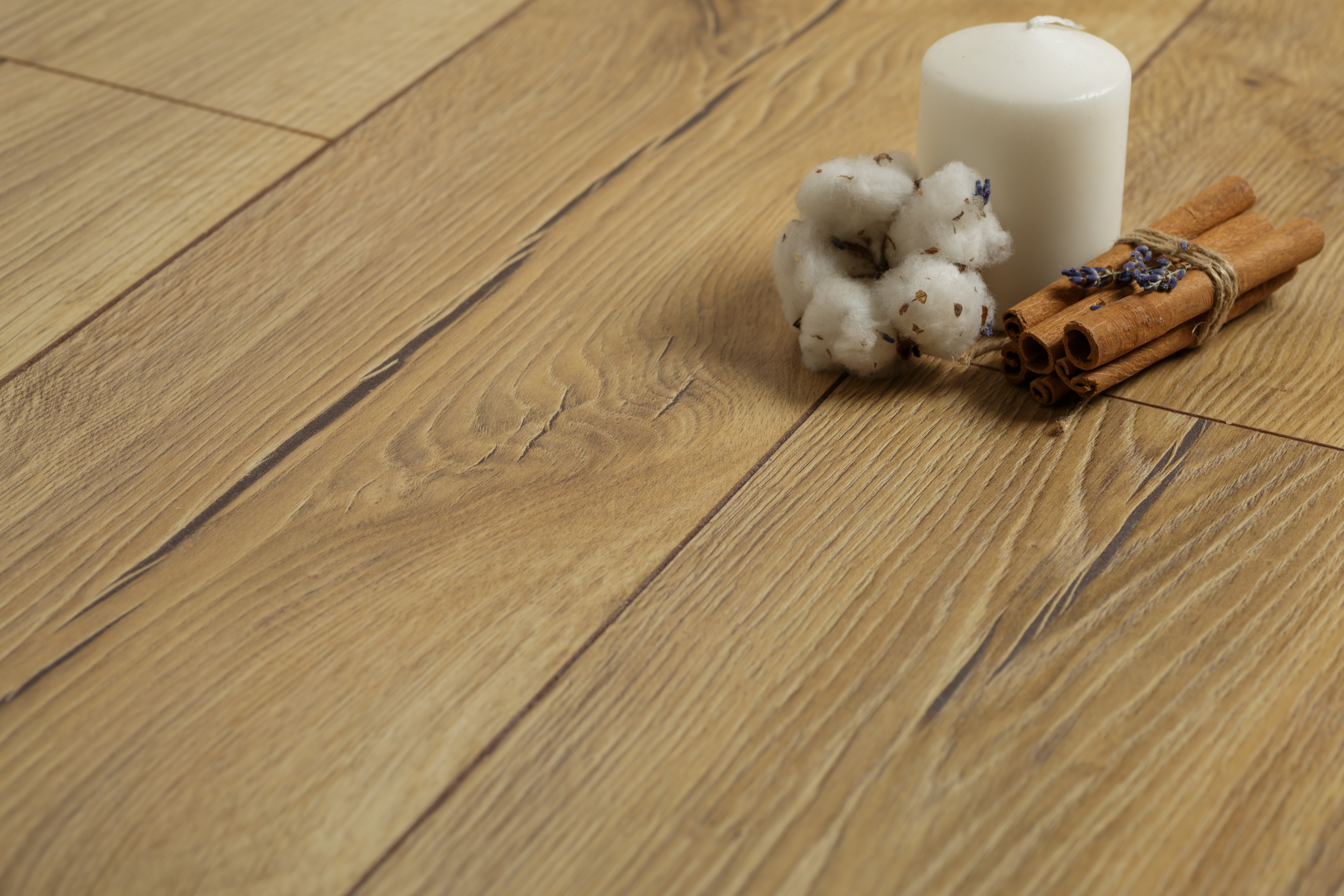 Изображение товара Ламинат Kronopol D3881 Mint Oak 33 класс 10 мм с фаской 1.59 м²