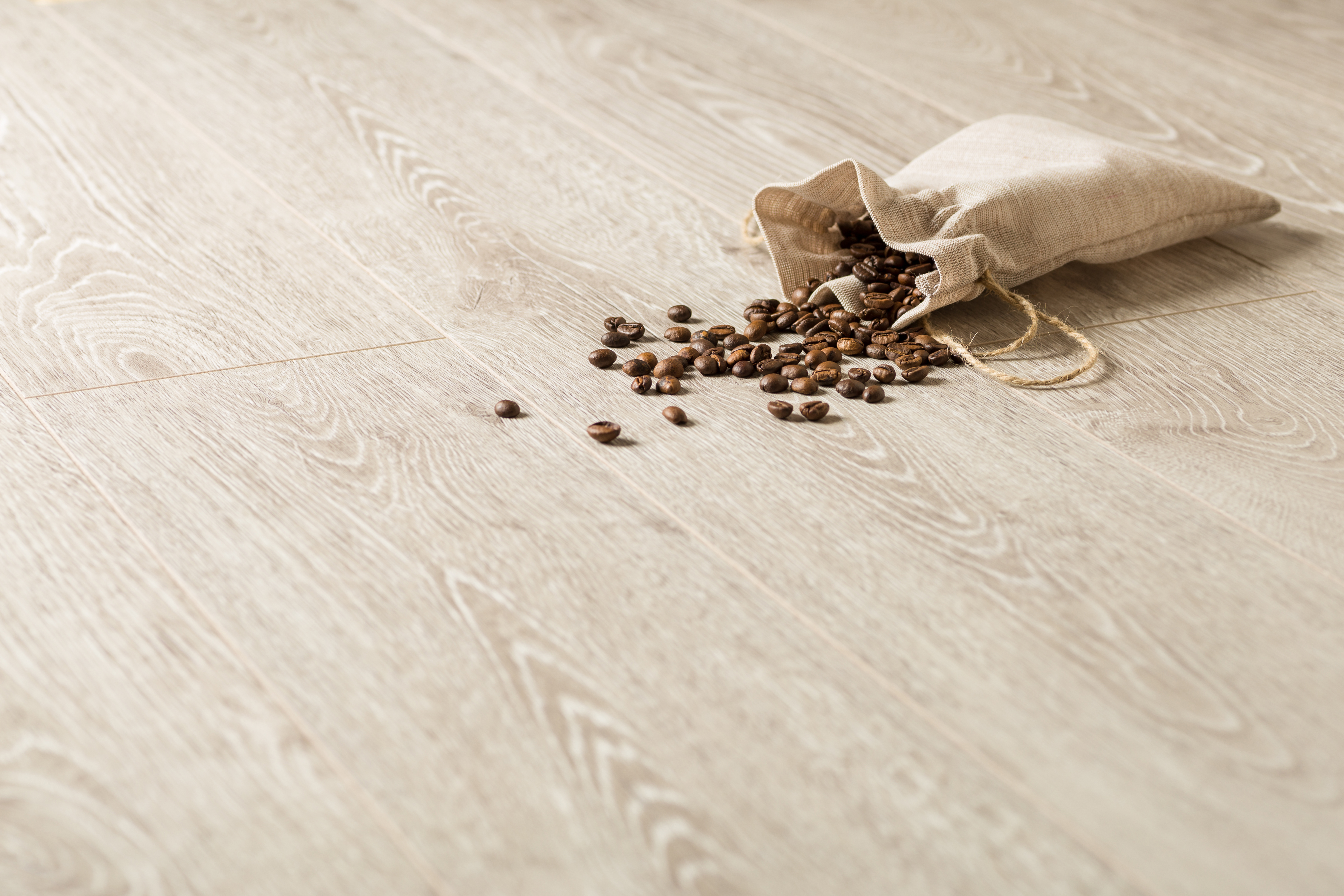 Изображение товара Ламинат Kronopol Gusto Aurum Ceylon Oak 33 класс толщина8 мм с фаской 1.75 м²