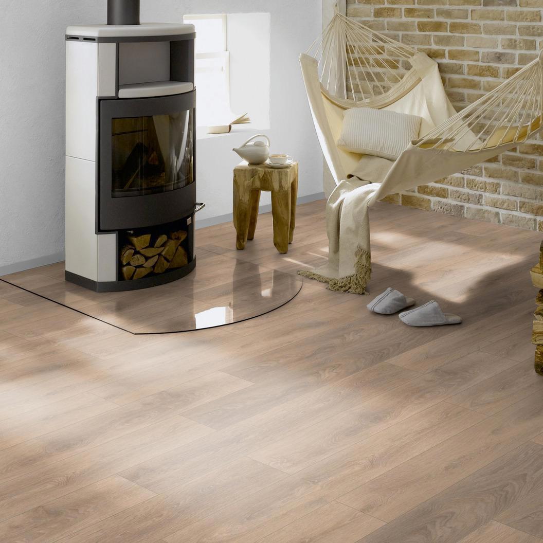 Изображение товара Ламинат Ter Hurne Дуб Песочно-коричневый 8 мм 4 фаски 32 класс влагостойкий