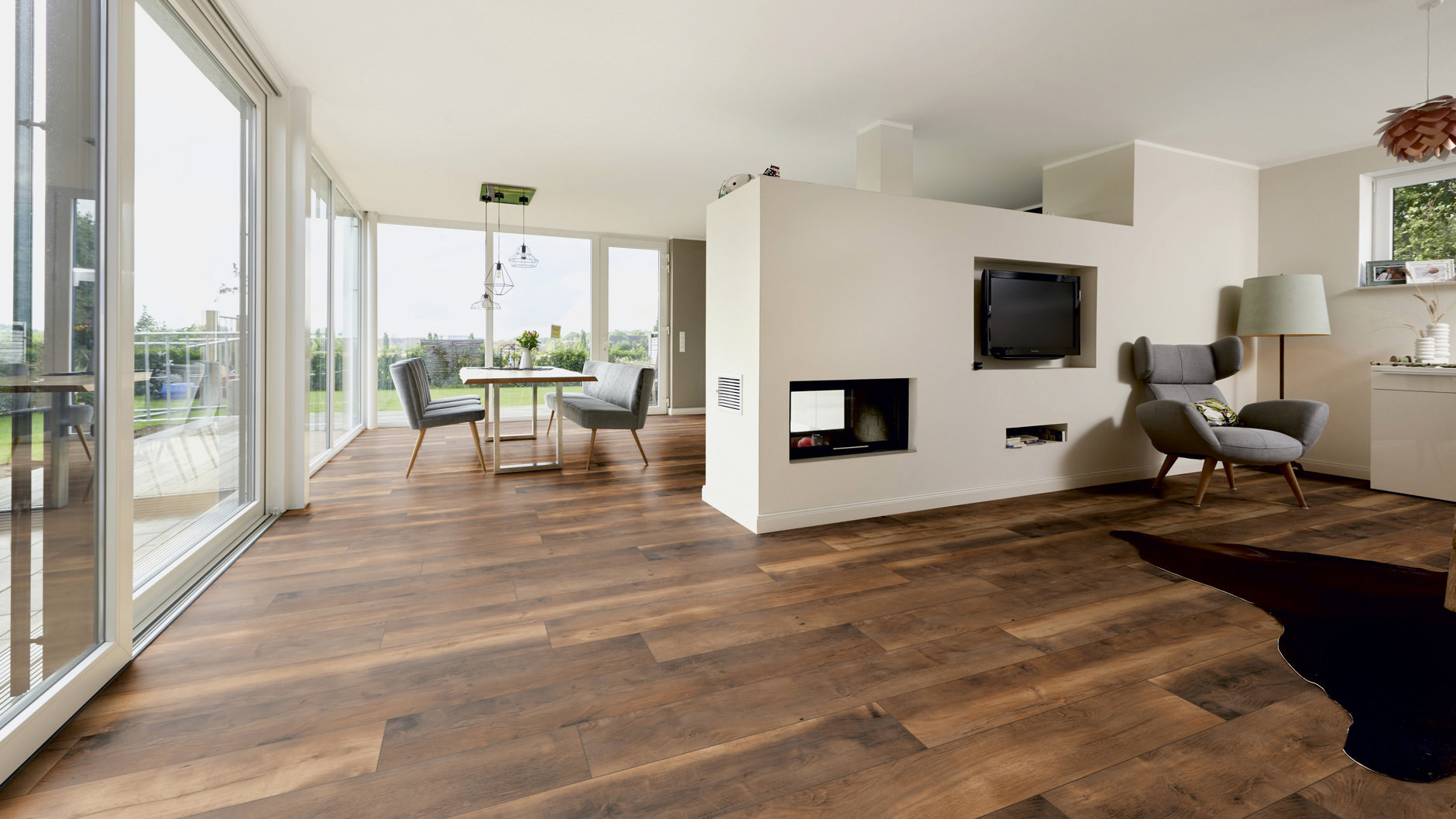 Изображение товара Ламинат Ter Hurne Dureco Classic Line Дуб Серна 12 мм 33 класс с фаской для дома и офиса