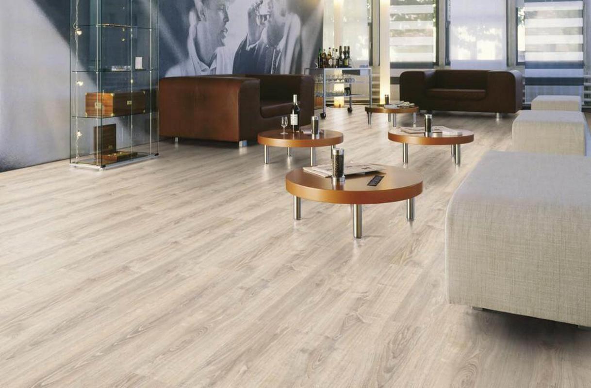 Изображение товара Ламинат Kronostar Дуб серидания 32 класс 8 мм 2.4 м²