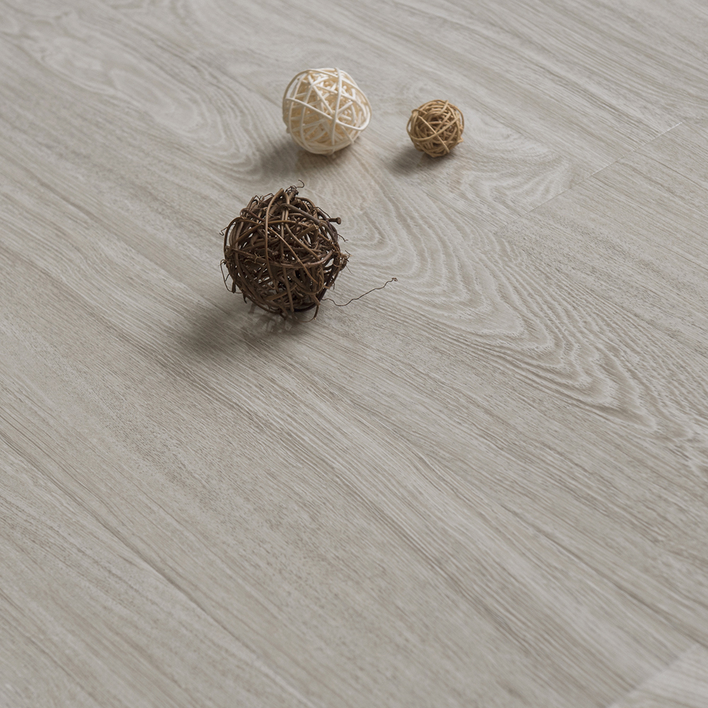 Изображение товара Ламинат Lamiwood Дуб Батист 34 класс толщина 12 мм с фаской 1.24 м²