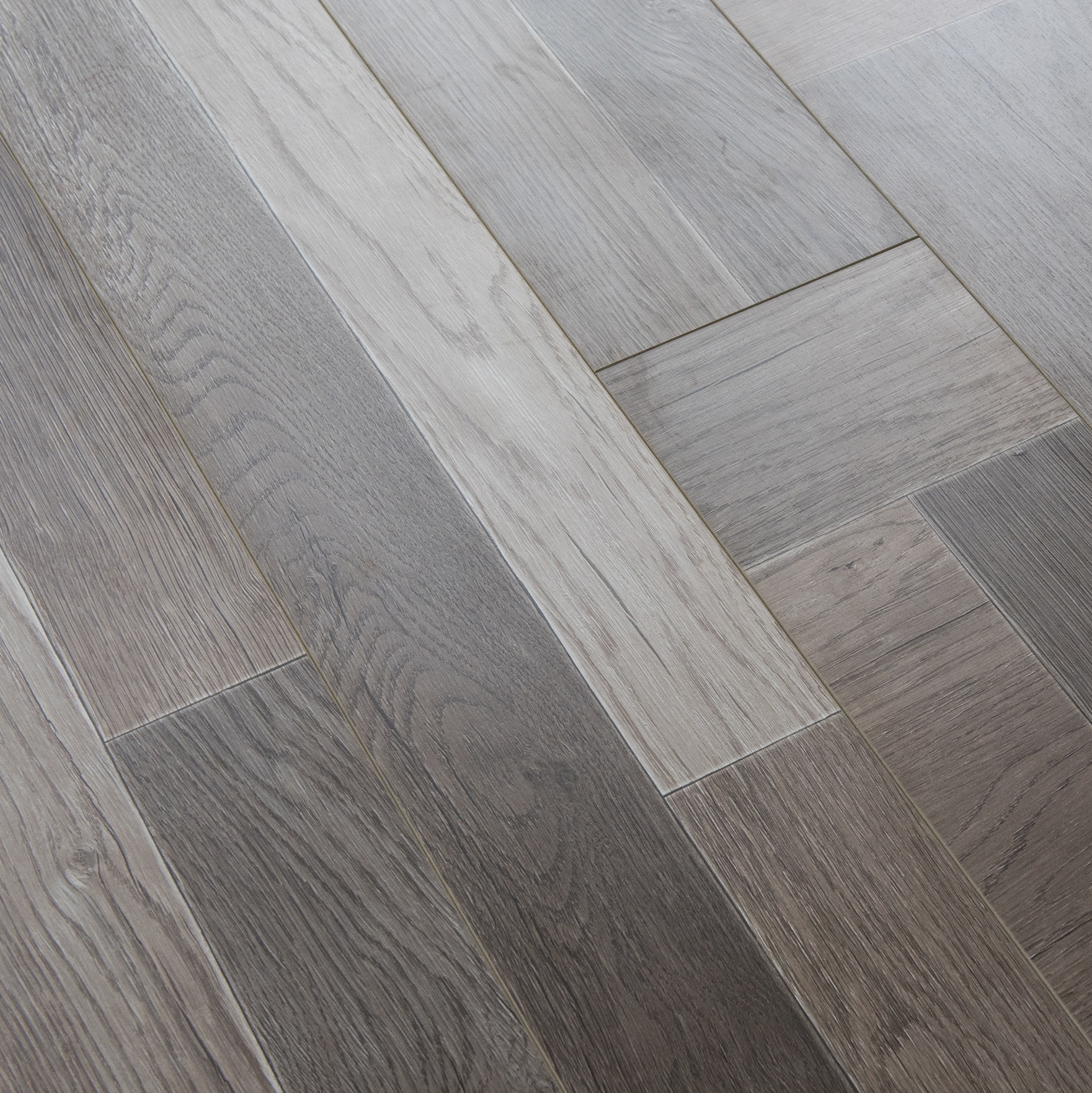 Изображение товара Ламинат Lamiwood Дуб Модерн 34 класс толщина 12 мм с фаской 1.66 м²