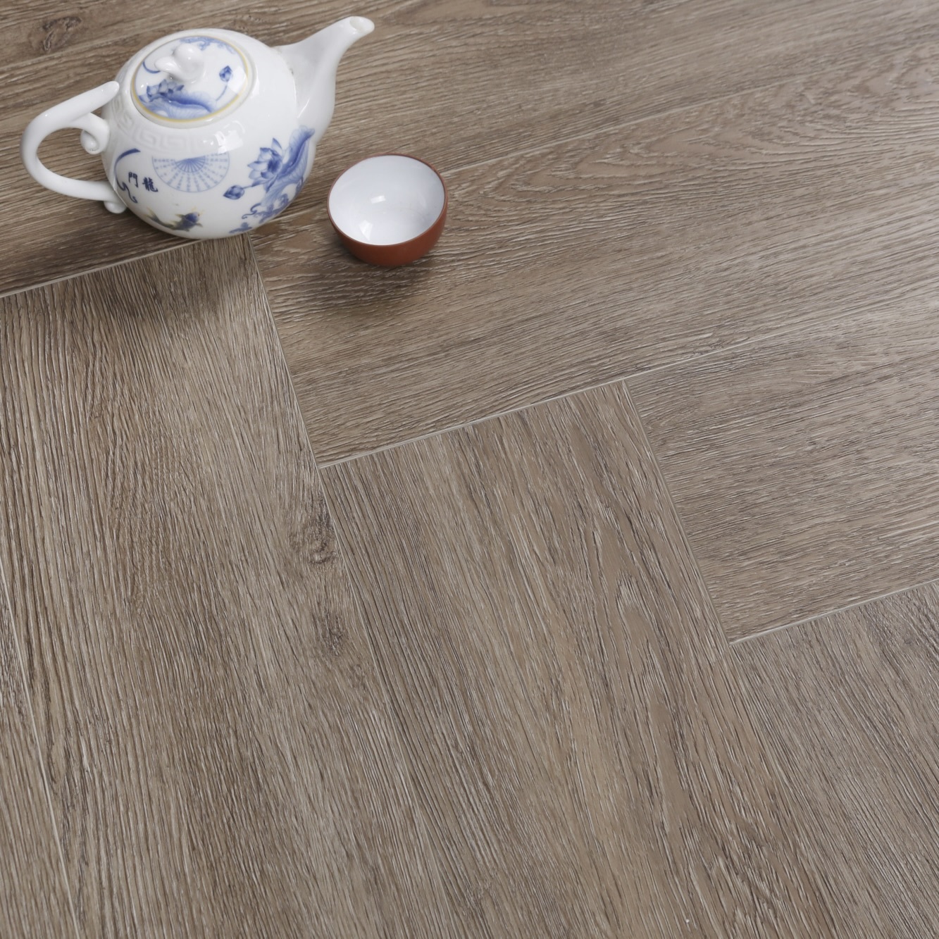 Изображение товара SPC плитка Novafloor Chataeu Дуб шале шоколадный 42 класс толщина 4.50 мм 1.31 м², цена за упаковку