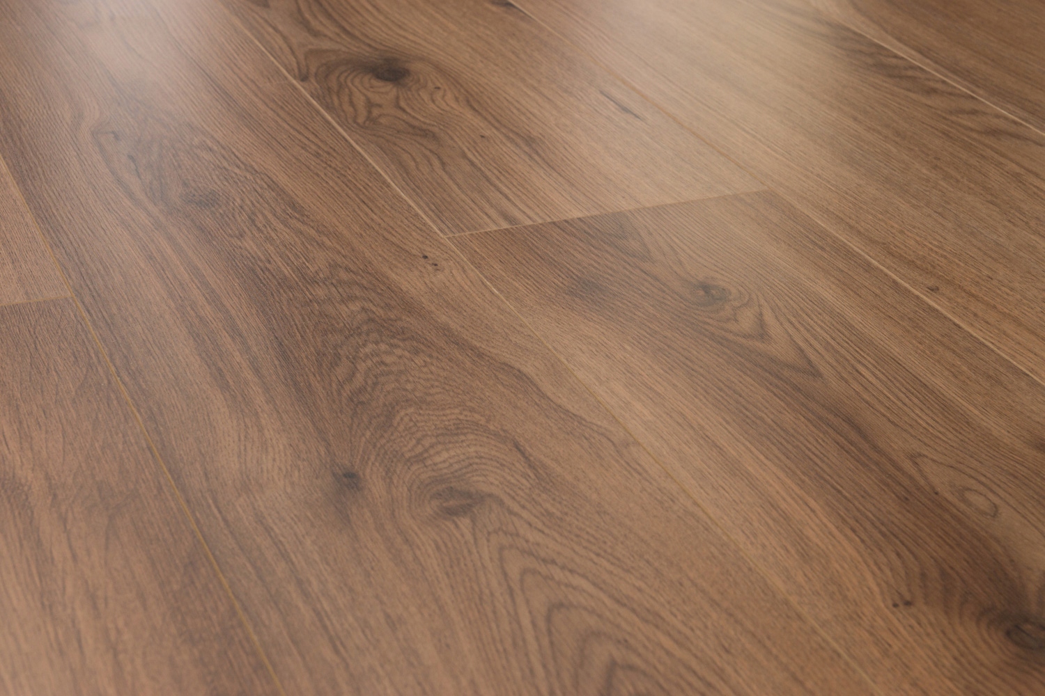 Изображение товара Ламинат Kronotex Орех Милениум 32 класс толщина 8 мм 2.13 м²