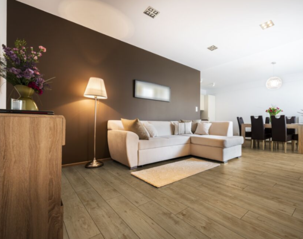Изображение товара Ламинат Eurowood Prima Дуб Кембридж 33 класс влагостойкий 10 мм с фаской