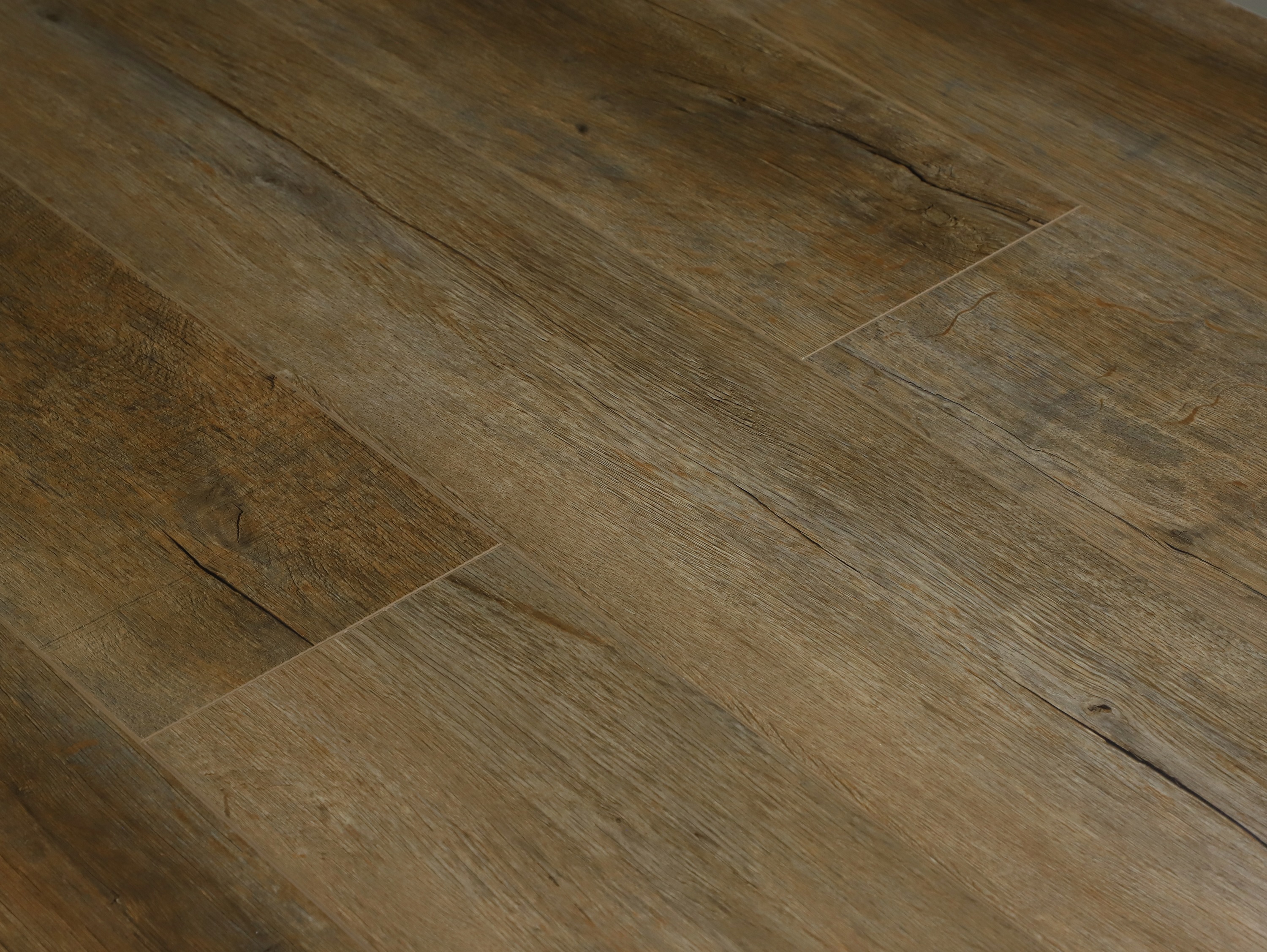 Изображение товара SPC плитка Royce Sense Дуб Базилик 42 класс толщина 4 мм 2.16 м², цена за упаковку