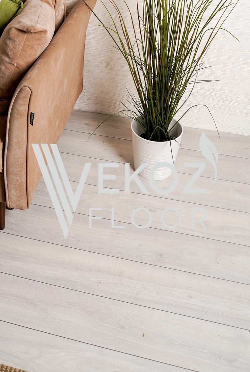 Изображение товара Ламинат Vekoz Floor Verde Дуб Полярный 32 класс 8 мм с фаской 4 сторон 2.098 м²