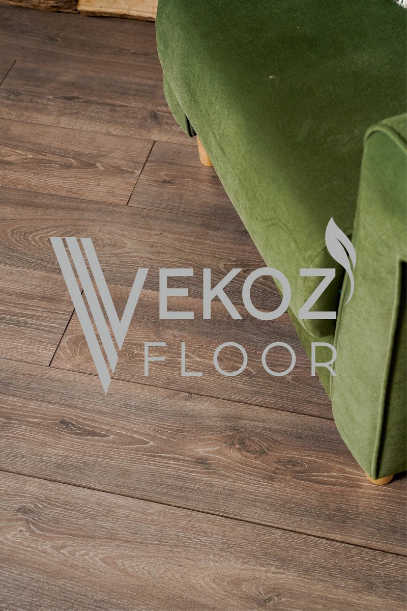 Изображение товара Ламинат Vekoz Floor Verde Дуб Деревенский 8 мм 32 класс влагостойкий с фаской