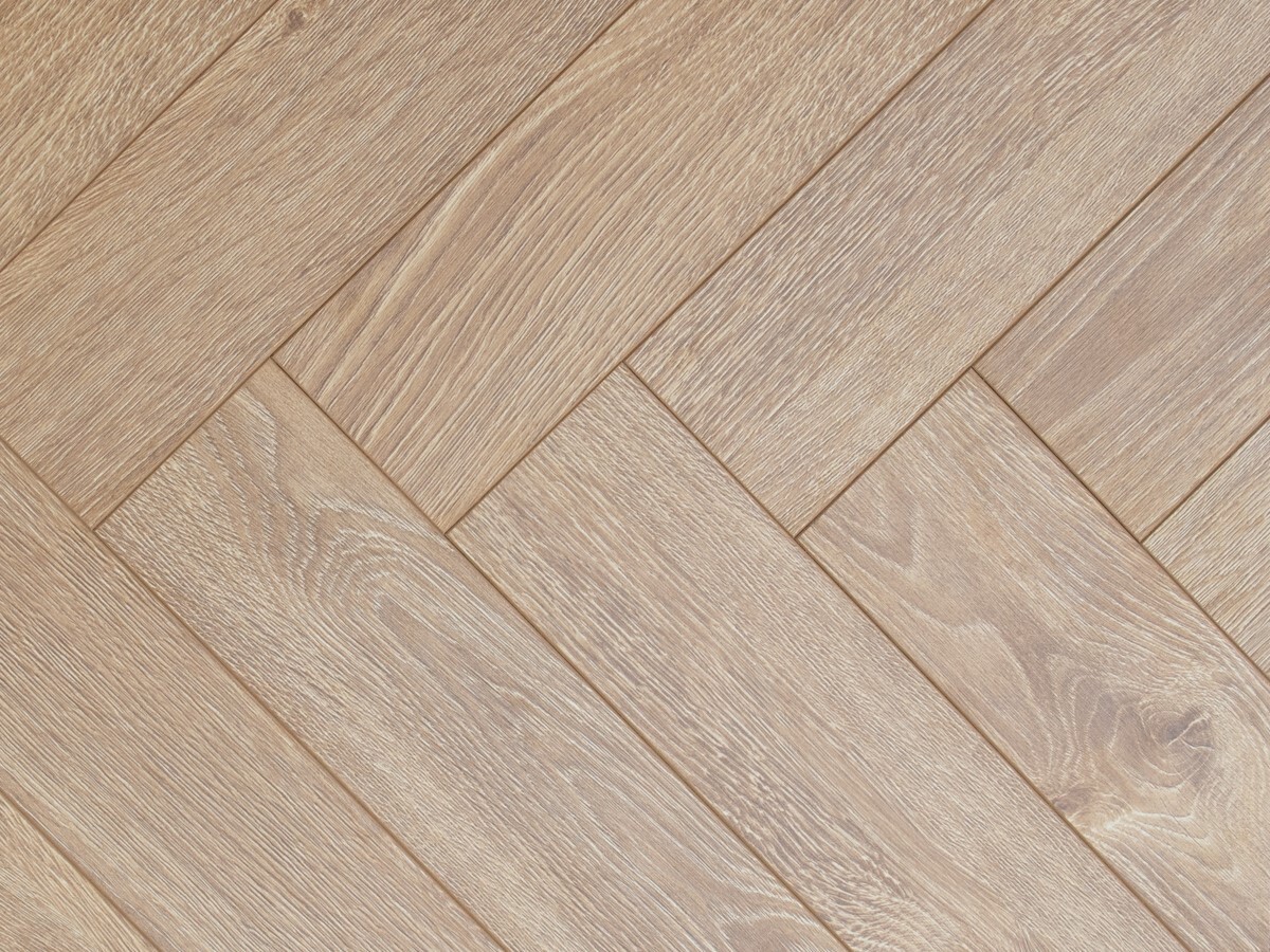 Изображение товара Ламинат Kronparket Herringbone Дуб Авиньон 34 класс толщина 12 мм с фаской 1.32 м², цена за упаковку