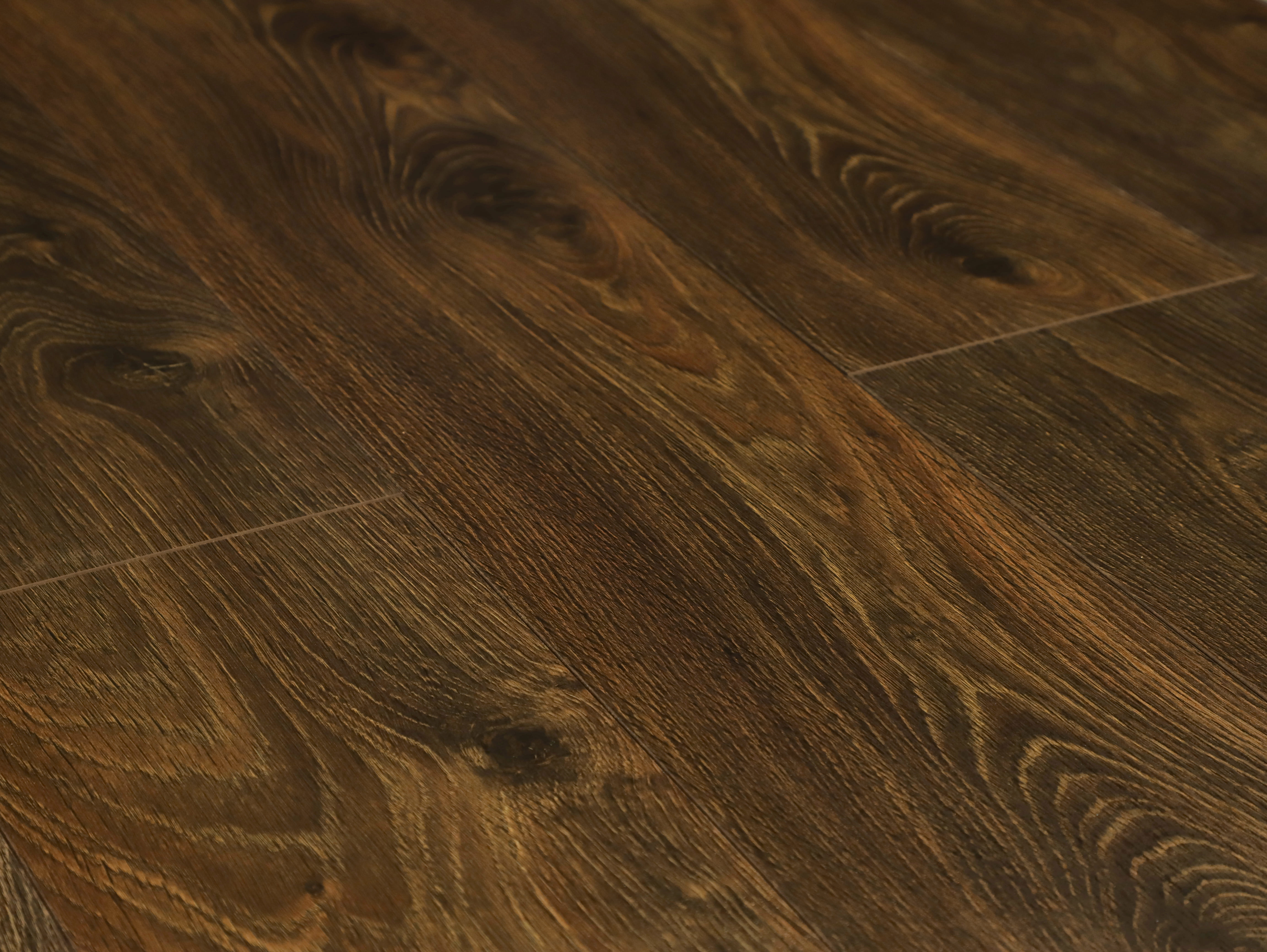 Изображение товара Ламинат Kronopol Modern Strong Дуб Кардамон 33 класс толщина 8 мм с фаской 2.40 м², цена за упаковку