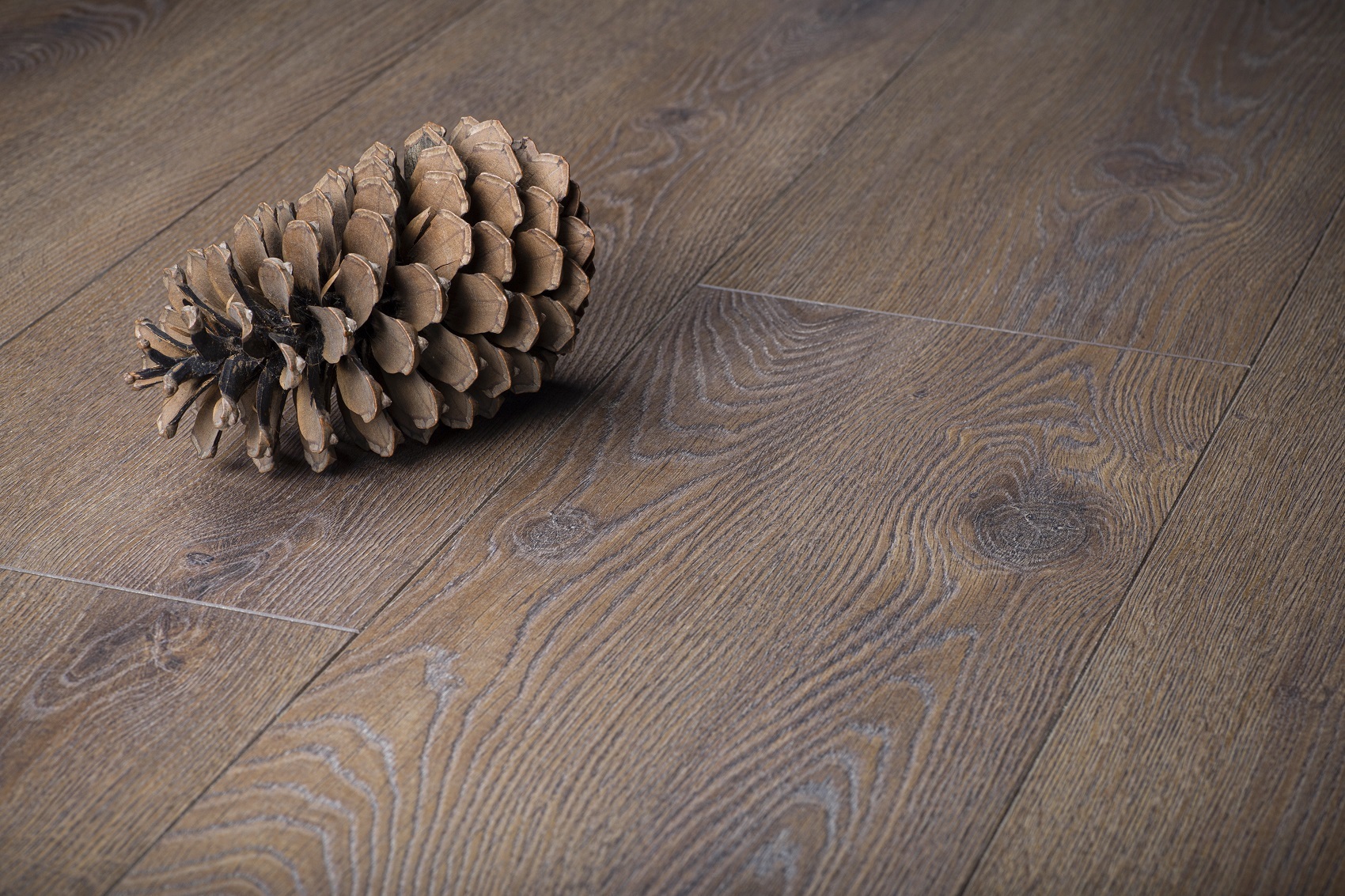 Изображение товара Ламинат Alsafloor Osmoze Chestnut Oak 33 класс 8 мм фаска 2.22 м² France