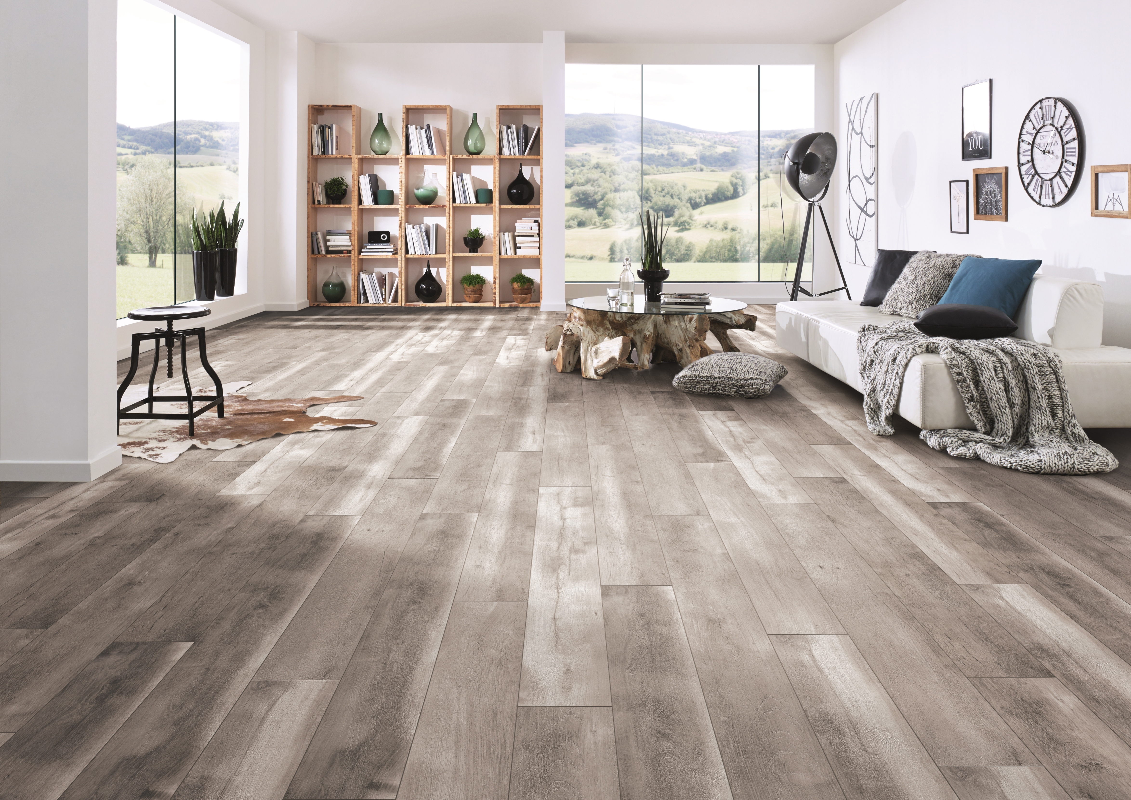 Изображение товара Ламинат Expert Choice Блэквотер Дуб 33 класс 8 мм фаска 2.22 м²