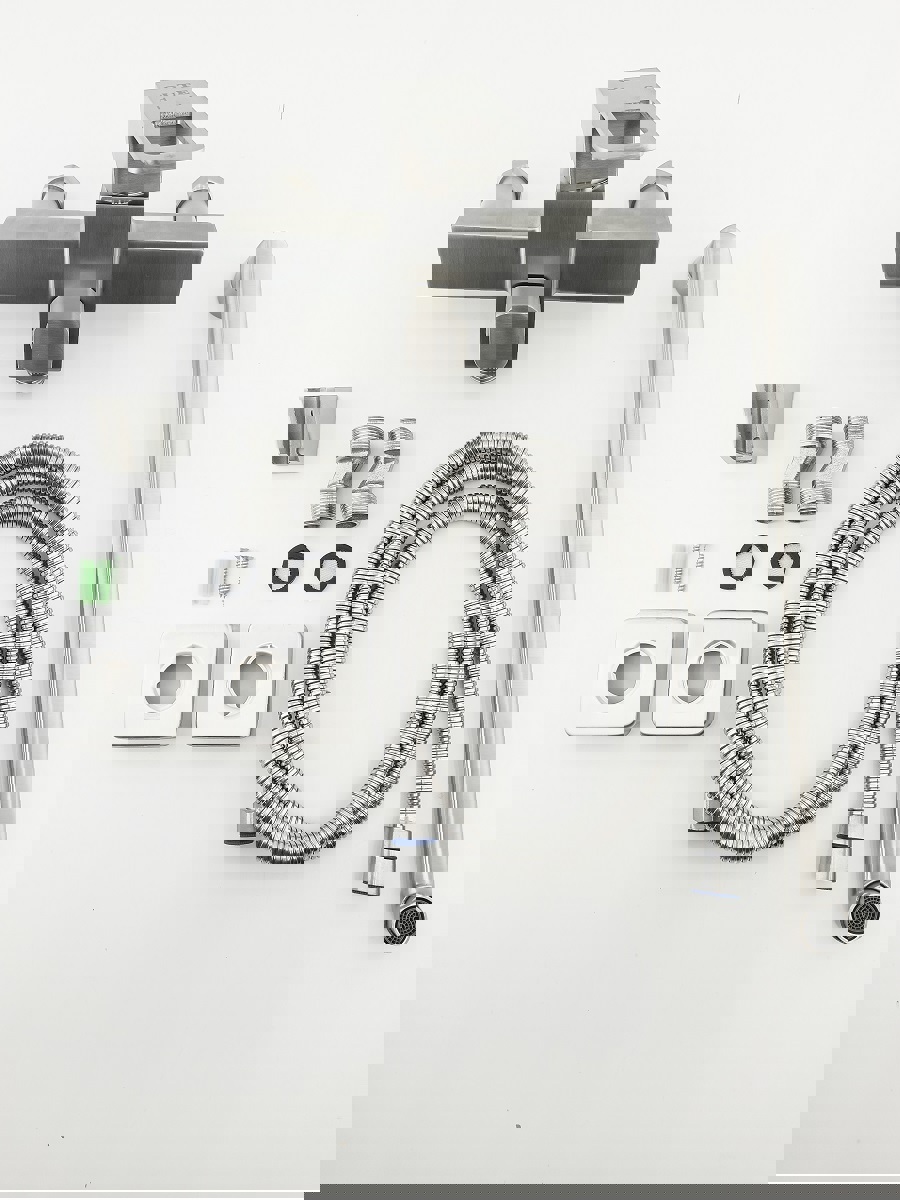 Изображение товара Смеситель для ванны Oute T40223 однорычажный цвет серебристый