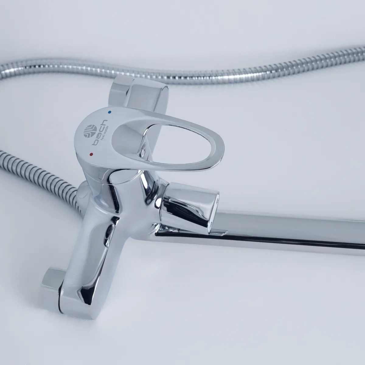 Изображение товара Смеситель для ванны Bach 70547 однорычажный цвет Хром