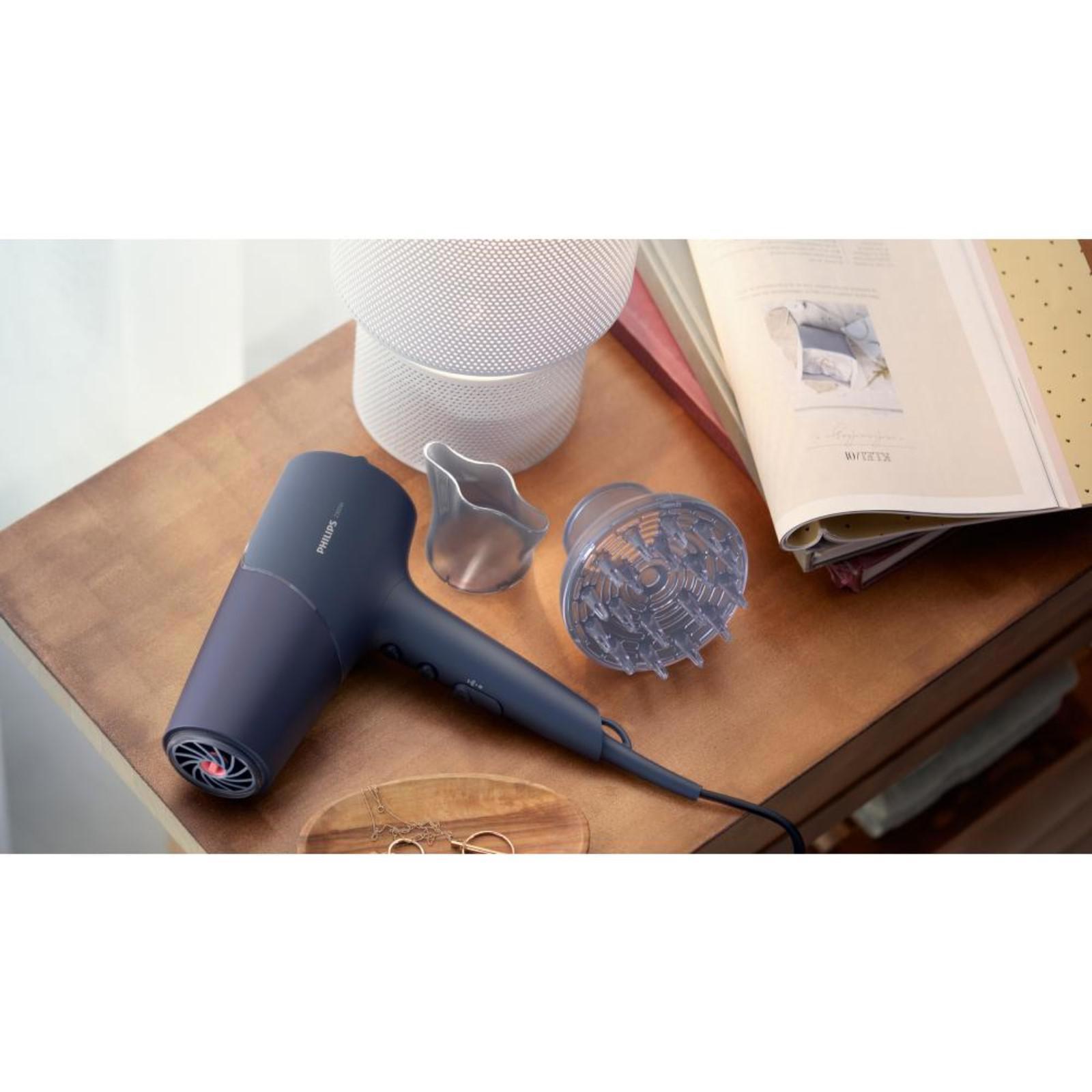Изображение товара Фен Philips BHD510/00 мощностью 2300 Вт с ThermoShield и ионизацией