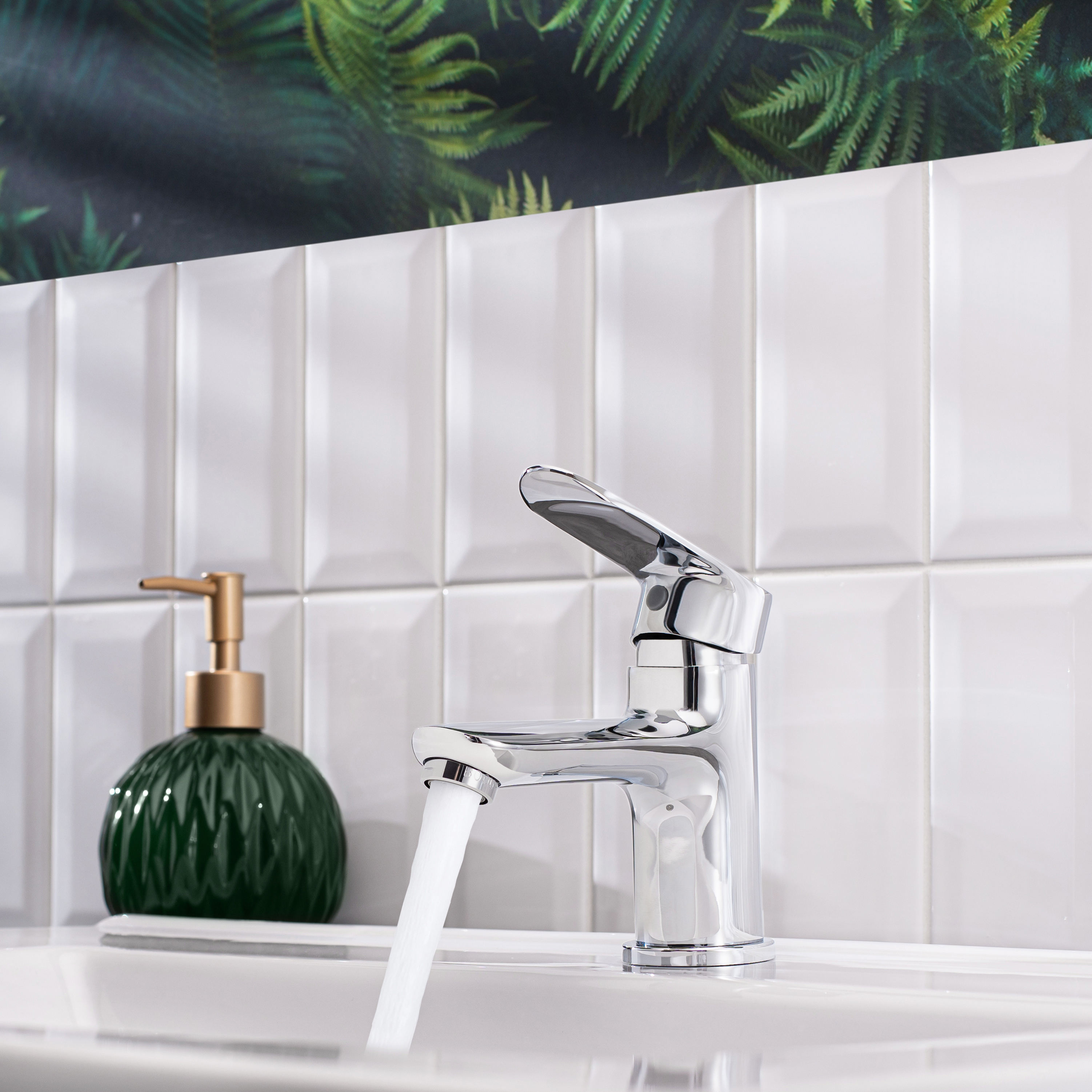 Изображение товара Смеситель для раковины Boou B8274-1J однорычажный хром