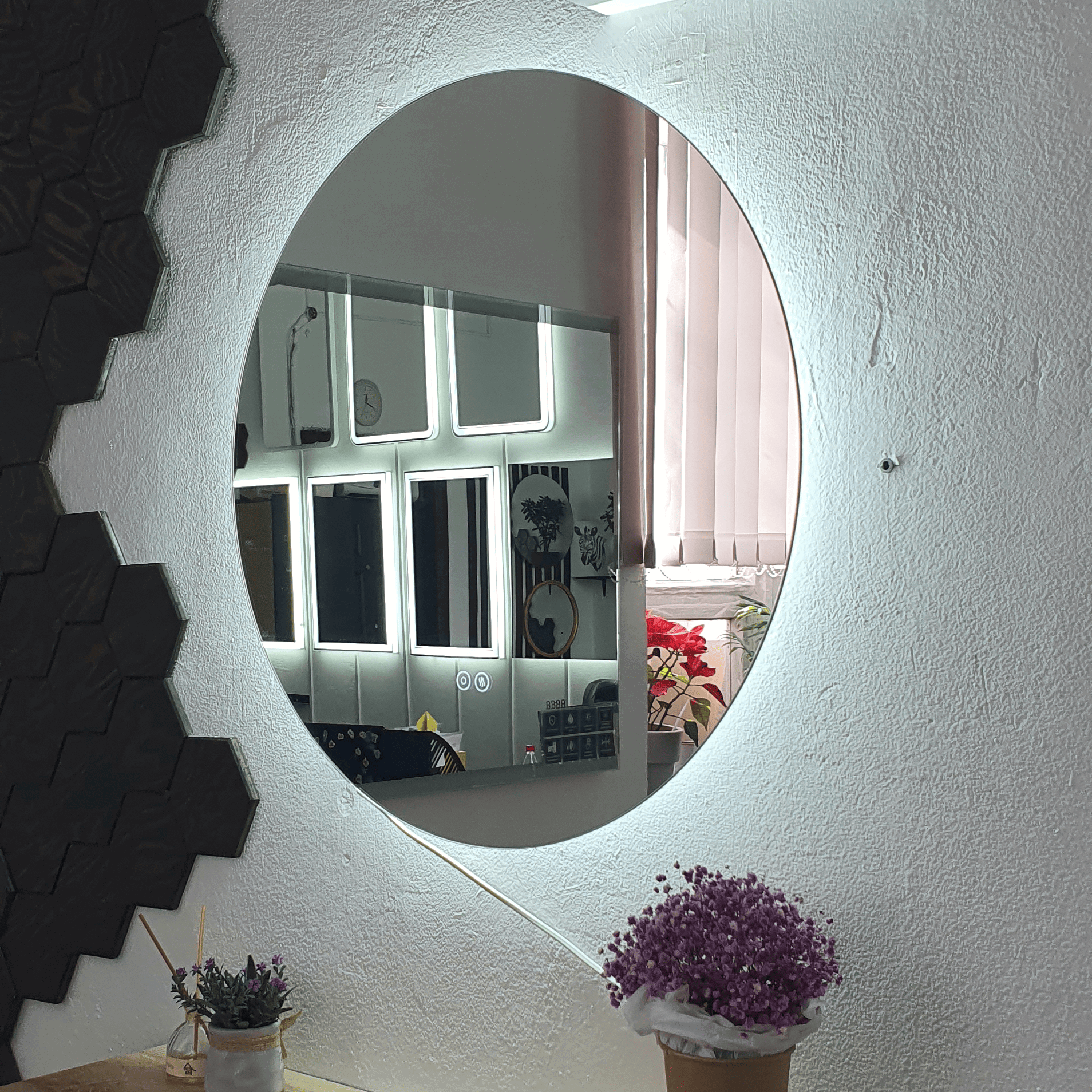 Изображение товара Зеркало в ванную Alfa Mirrors Na-6Ah с подсветкой 60 см диаметр и сенсорным управлением