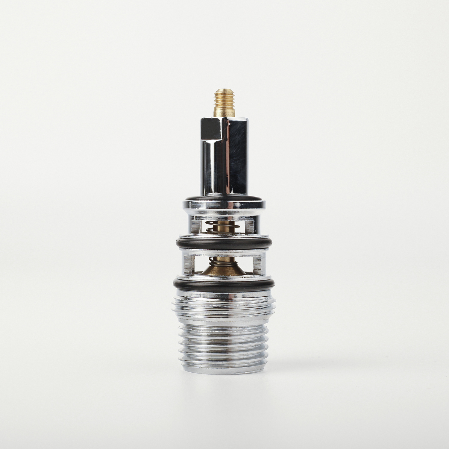 Изображение товара Дивертор для смесителя IDDIS 997B0264SM латунь M24x1.5 - надежное соединение и комфорт