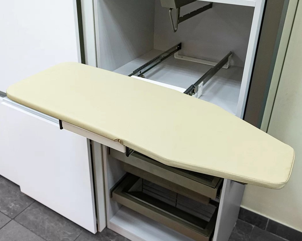 Изображение товара Поворотно-выдвижная гладильная доска Firmax FRM5812.430 30x43x14см цвет бежевый