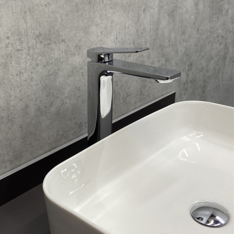 Изображение товара Смеситель для раковины Comforty 00-00004525 однорычажный высокий хром