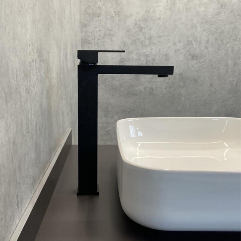 Изображение товара Смеситель для раковины Comforty Fc045b-cmt черный однорычажный с керамическим картриджем