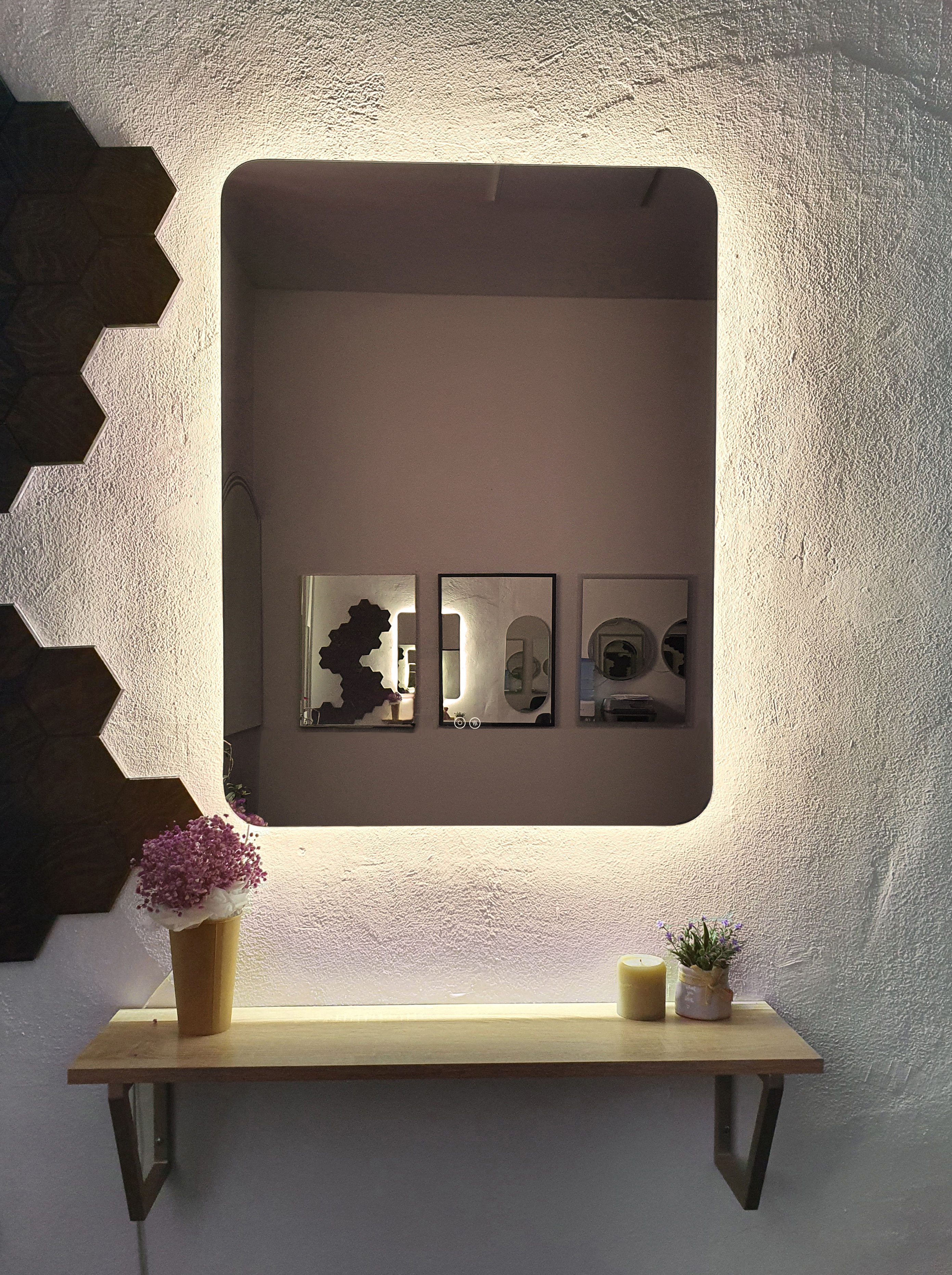 Изображение товара Зеркало для ванной Alfa mirrors Olga 68 ol-68AVt с подсветкой 60x80см