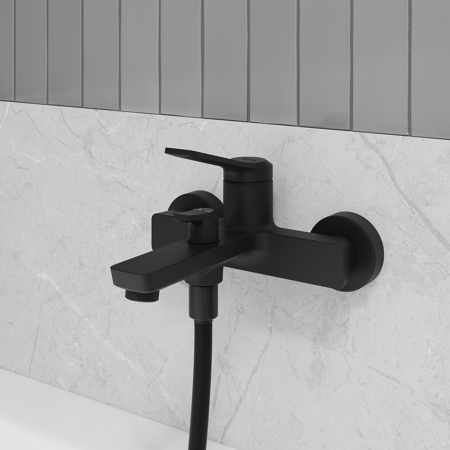 Изображение товара Смеситель для ванны Iddis PARBL02i02WA цвет черный матовый