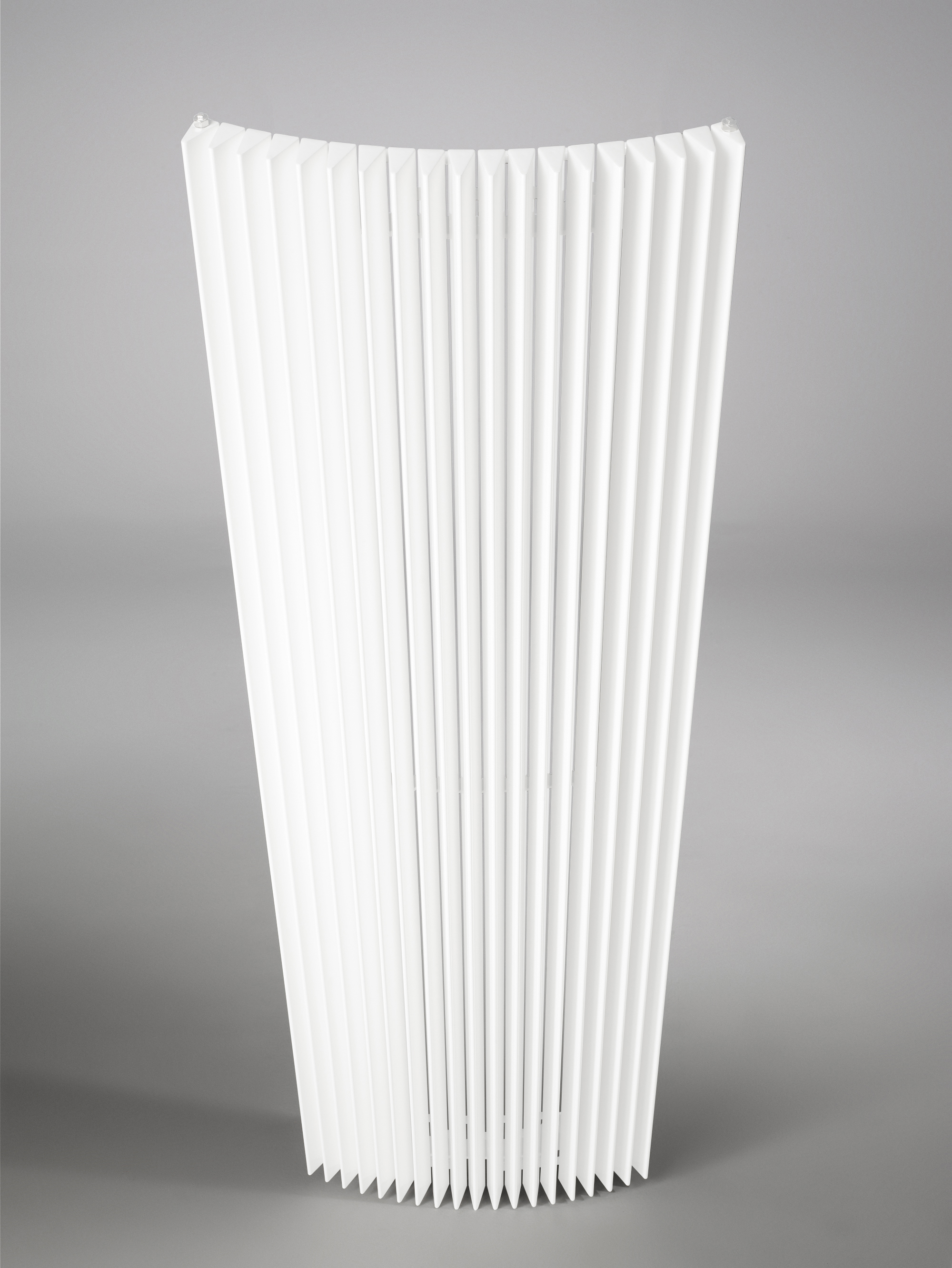 Изображение товара Дизайн-радиатор Jaga Iguana Arco H180 L029 50 нижнее подключение сталь матовый белый