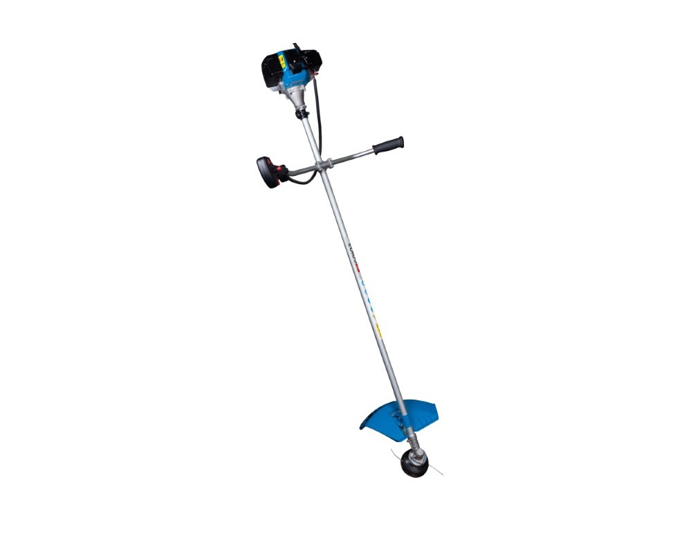 Изображение товара Бензиновый триммер СОЮЗ БТС-9252Л 4.76л.с. 42см мощный и удобный для участков