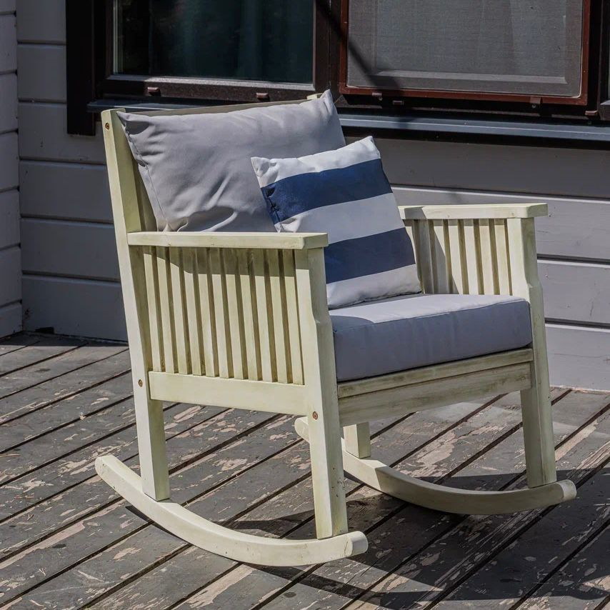 Изображение товара Кресло-качалка Royal family NATALI из акации белого цвета с подушками