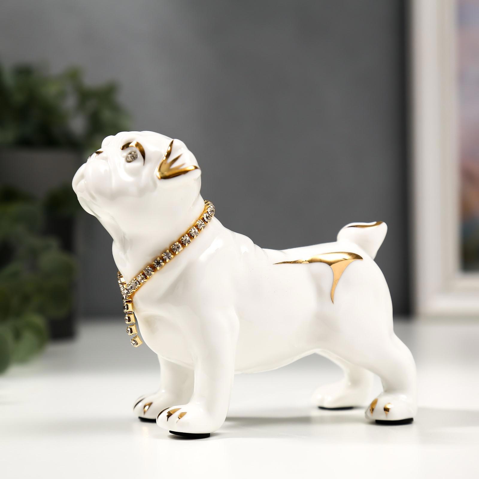 Изображение товара Фигурка сувенирная Simaland Бульдог в ошейнике белый, со стразами, 9.5x12x6 см Изображение товара Фигурка сувенирная Simaland Бульдог в ошейнике белый, со стразами, 9.5x12x6 см