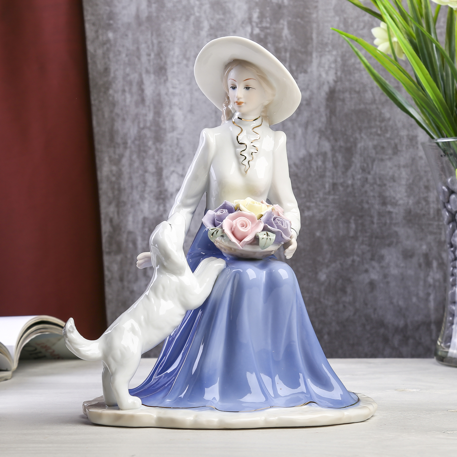 Изображение товара Фигурка сувенирная Simaland Дама с цветами и собачкой 17.5x12x25 см