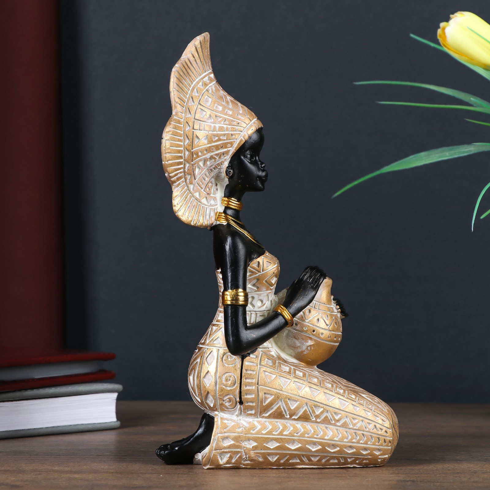 Изображение товара Декоративная фигура SIMALAND Африканка в золотом платье