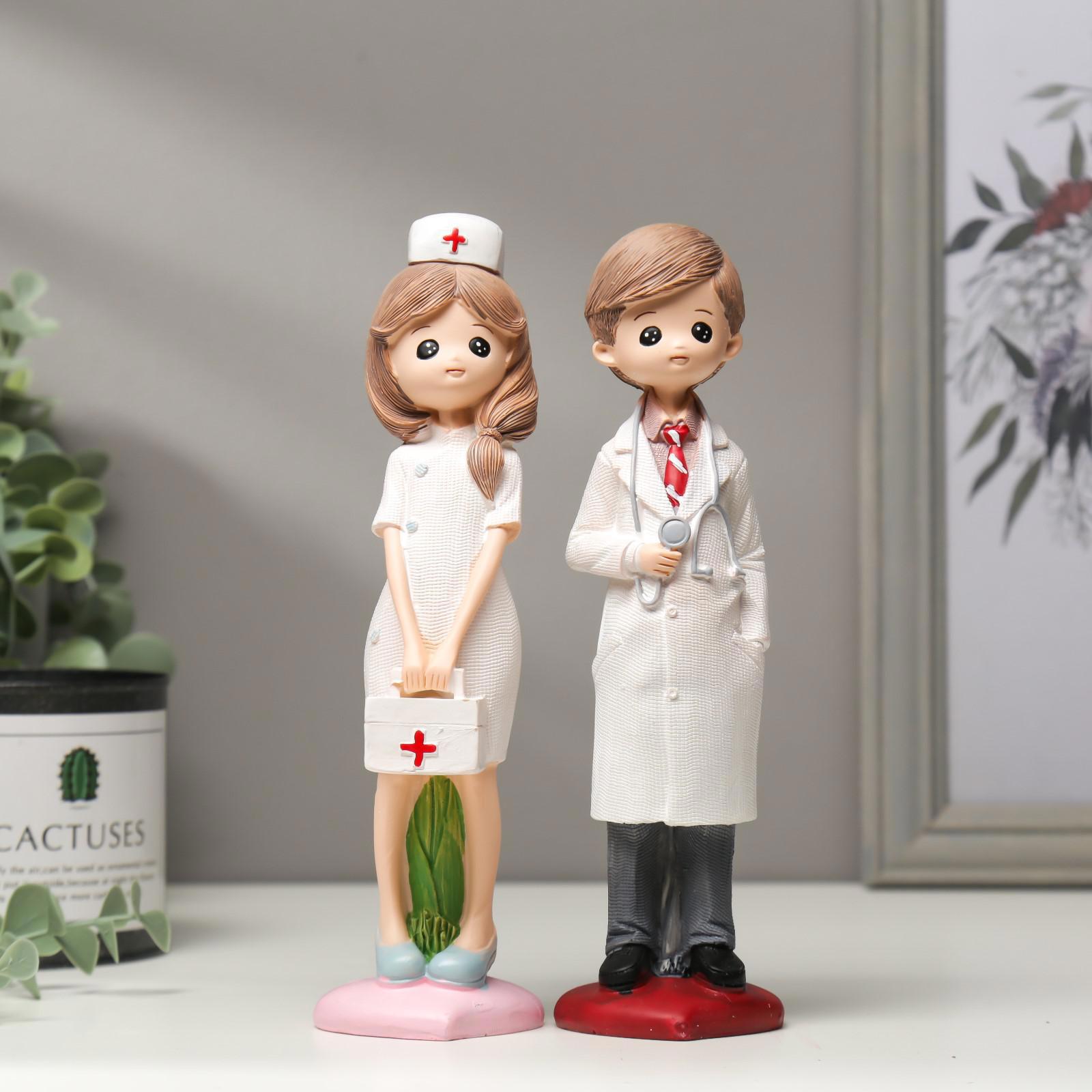 Изображение товара Фигурка Simaland Врач и медсестра набор 2 шт