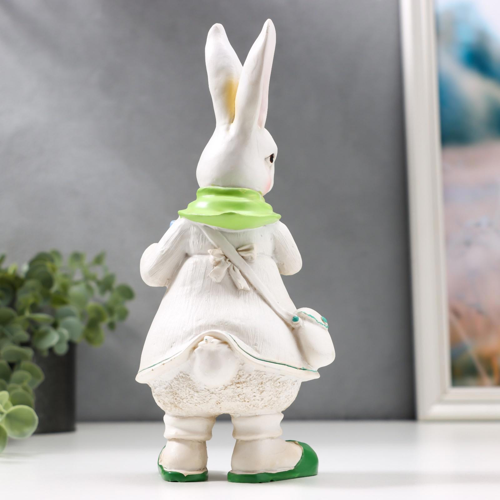 Изображение товара Фигурка сувенирная Simaland Зайка в белом сарафане, зелёной косынке, с сумкой 21x9.5x7.5 см