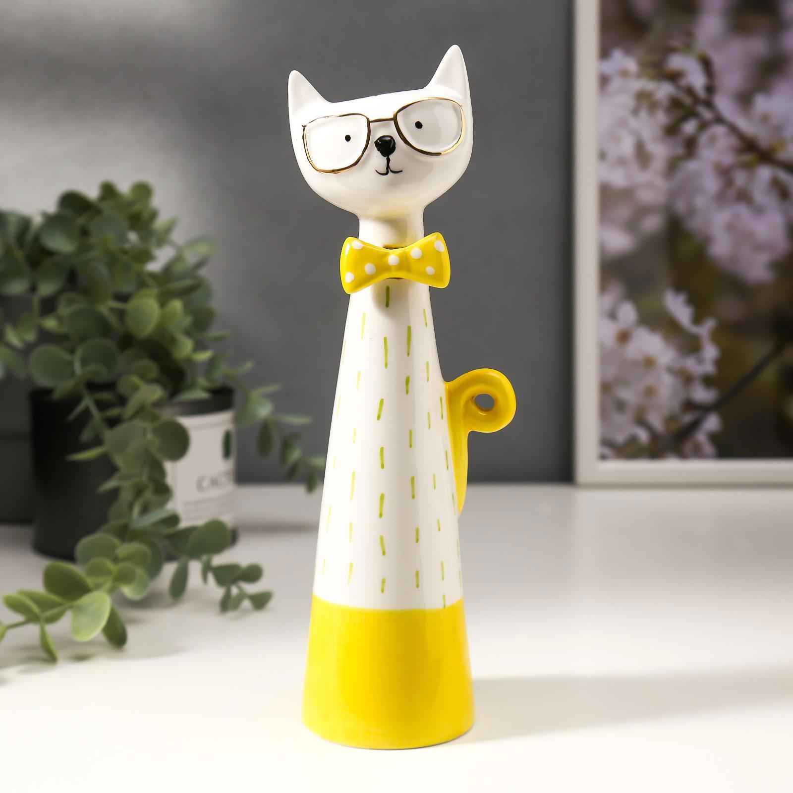 Изображение товара Сувенир Simaland "Котик в очках и бабочке" цветной 20.3x6.3x6.8 см