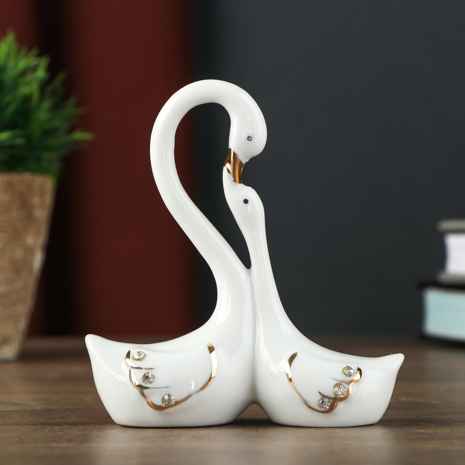 Изображение товара Сувенир Simaland Лебеди милуются стразы 9.5x3.5x9 см