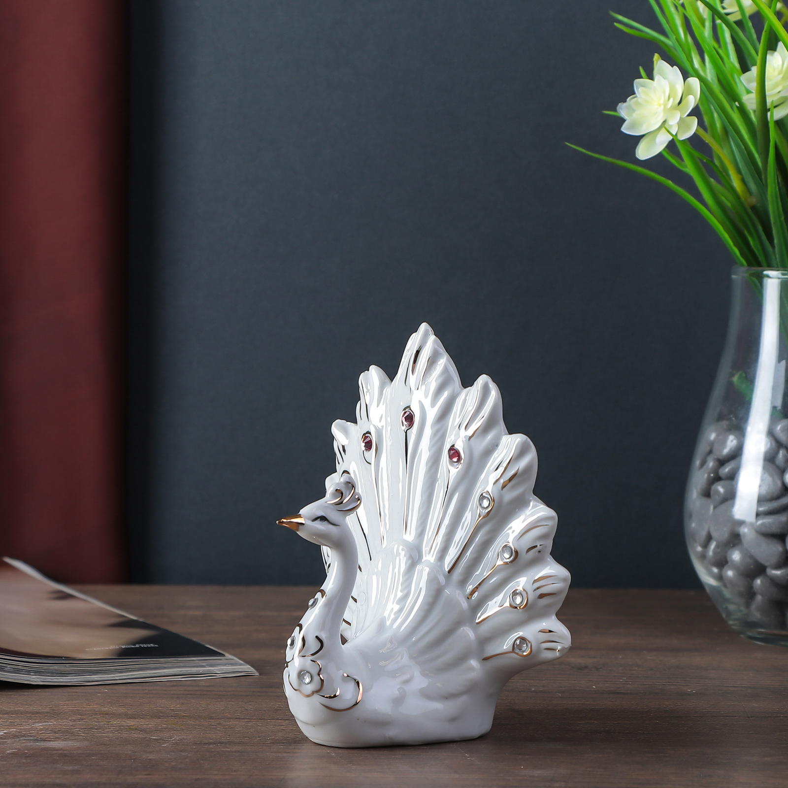 Изображение товара Сувенир SIMALAND Павлин с цветами на грудке, белый, стразы