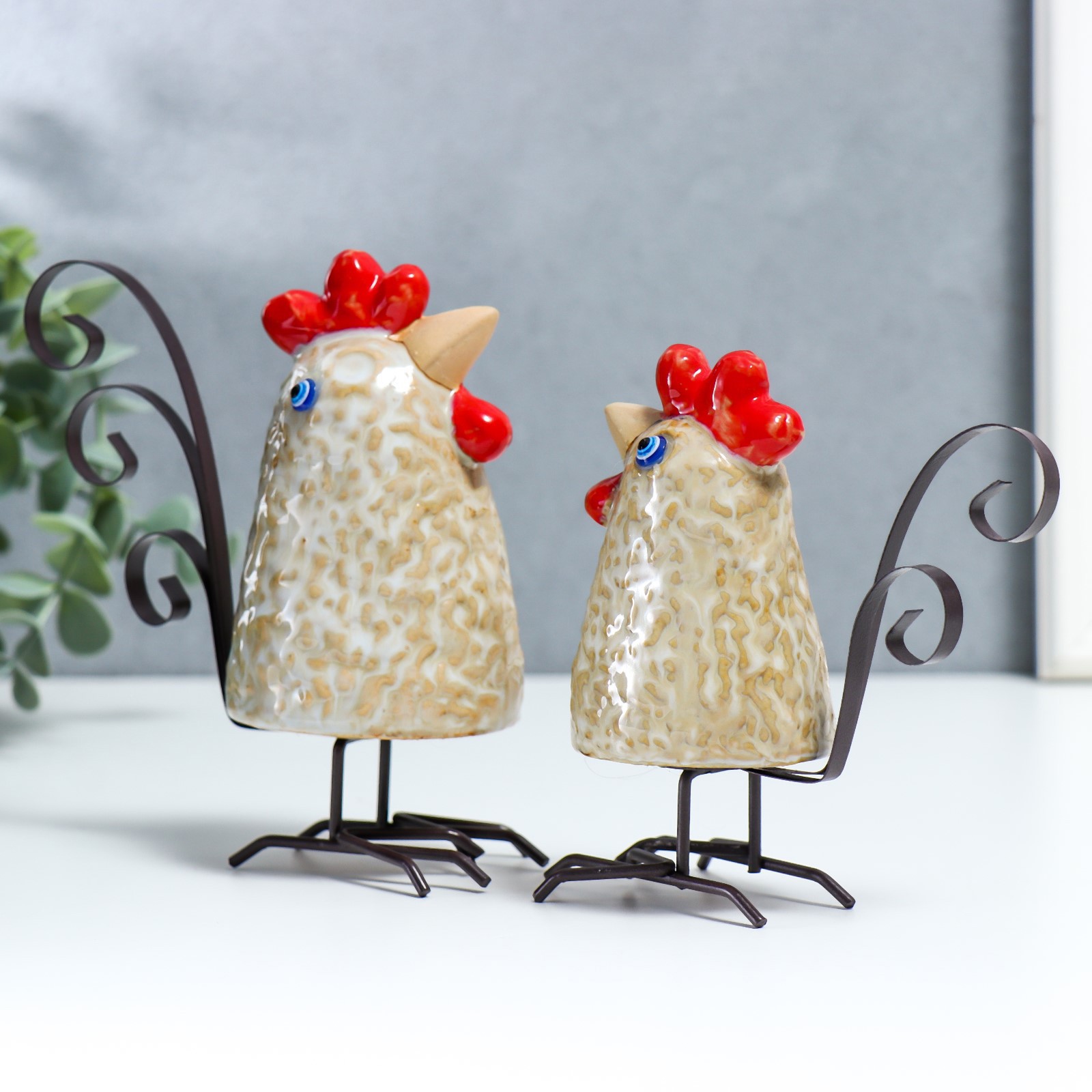 Изображение товара Сувенир Simaland Петухи с яркими хохолками набор 2 шт 13.5x5x9.5 15.5x6x11 см