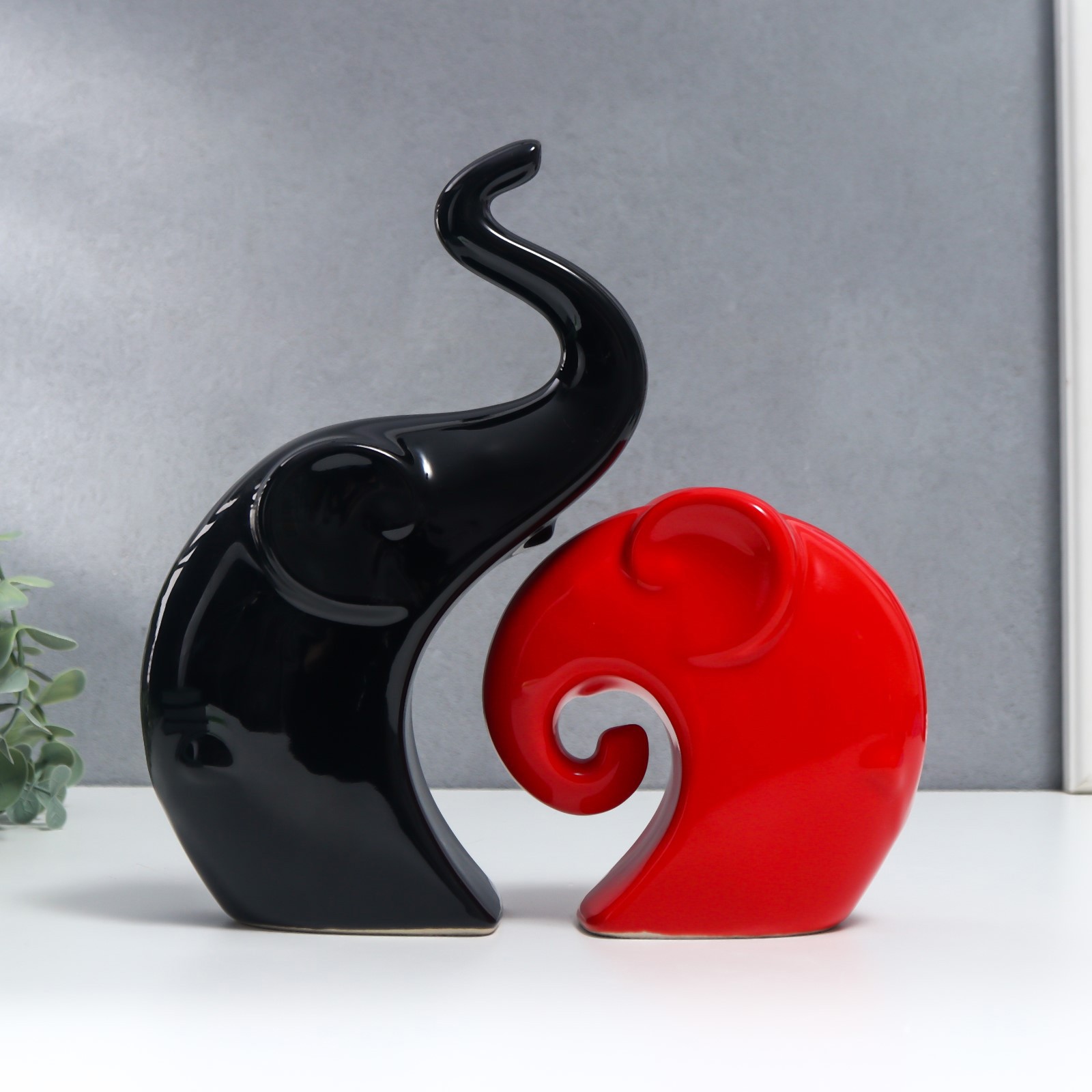 Изображение товара Сувенир Simaland "Слоны красный и чёрный" набор 2 шт 12x12 22x13 см