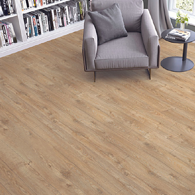 Изображение товара Ламинат AGT Effect Урал класс 32 8 мм с фаской водостойкий натуральный дуб