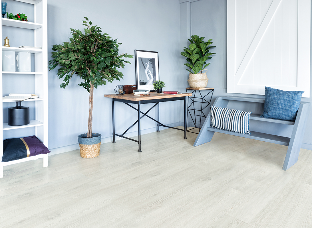 Изображение товара Виниловая ламинатная плитка Alpine Floor ULTRA ЕСО 5-2 Орех Светлый влагостойкая 2 мм